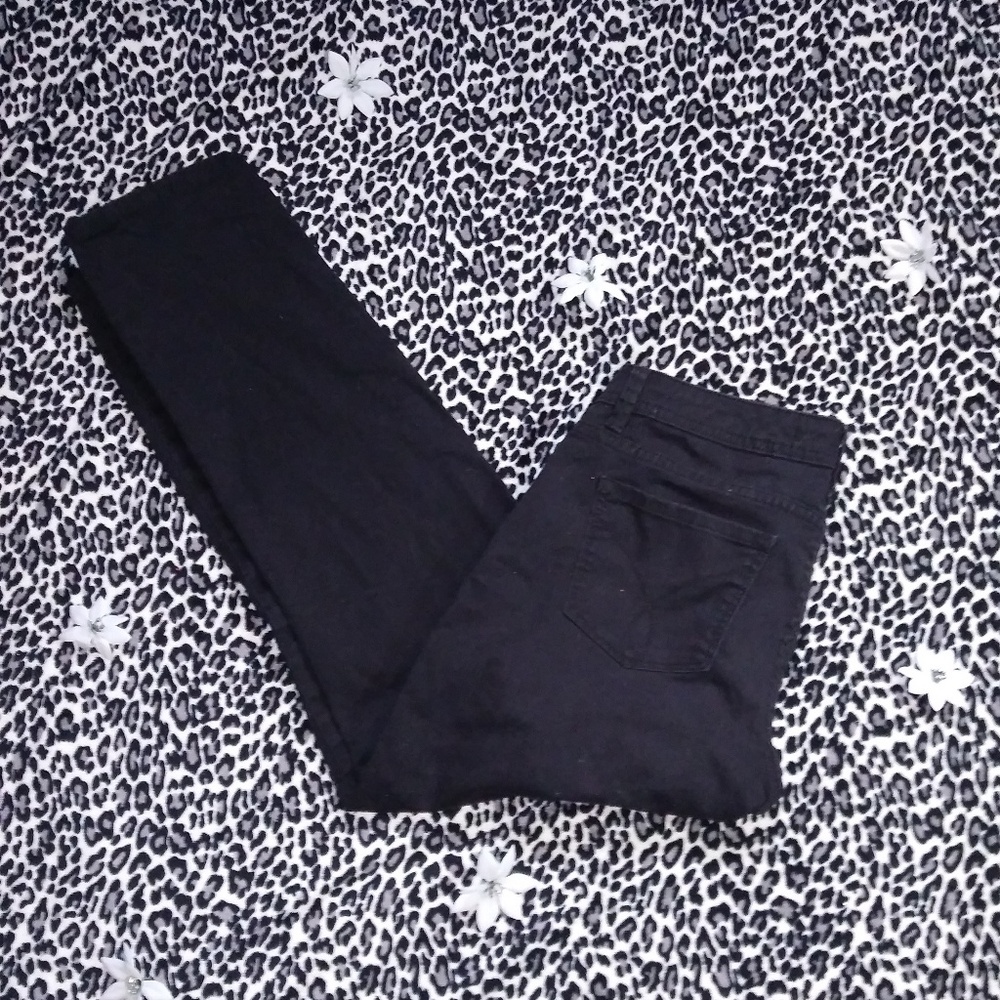 CALVIN KLEIN size 4 Skinny Crop Jeans